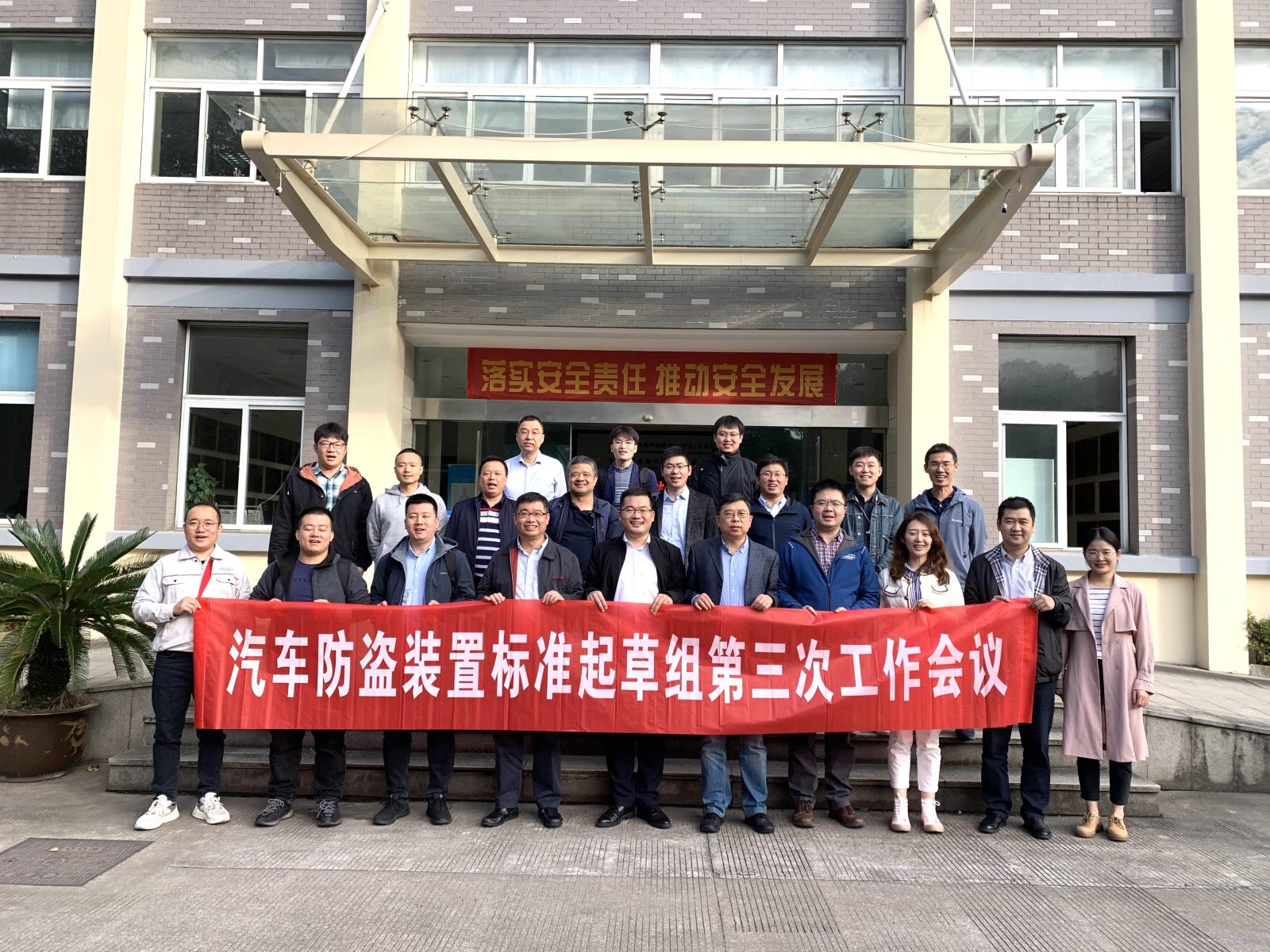 40cc6a0e0d2b647a0c9411833bad141.jpg 40cc6a0e0d2b647a0c9411833bad141.jpg