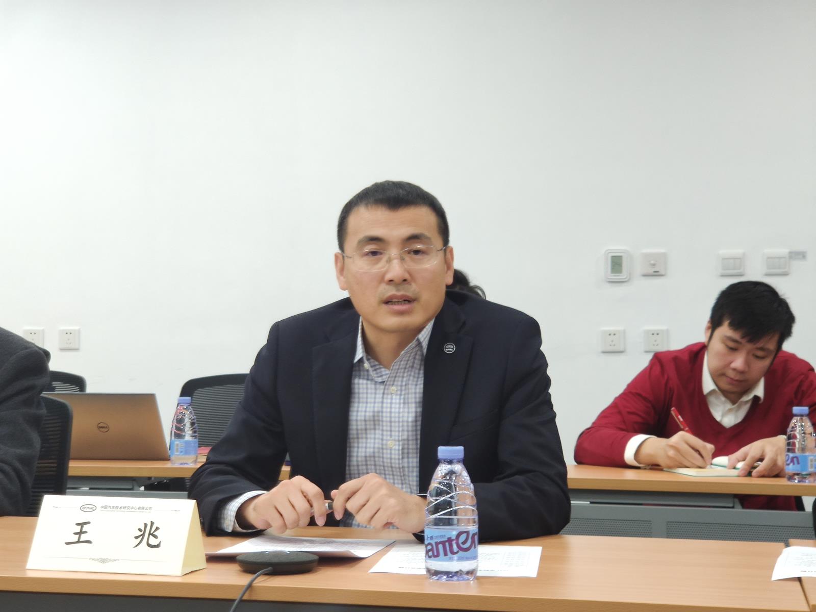 所長(zhǎng).jpg 所長(zhǎng).jpg