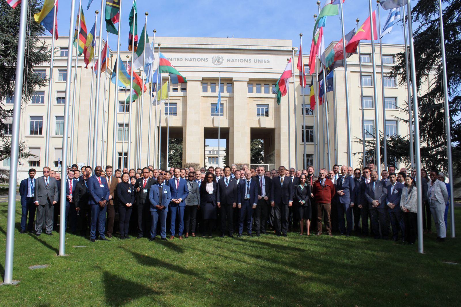 新聞封面&會(huì)場外圖片.png 新聞封面&會(huì)場外圖片.png