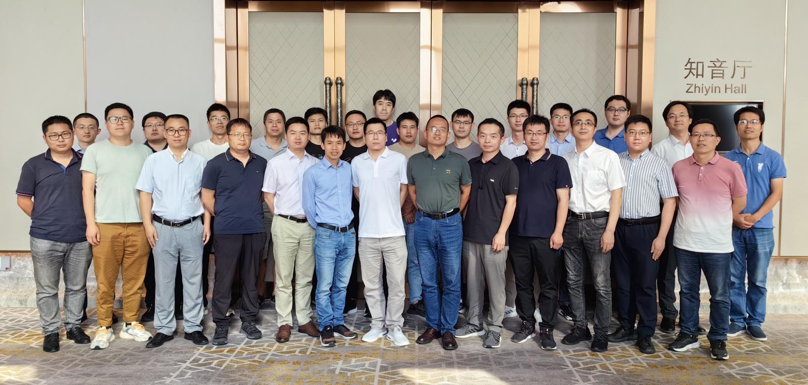 合影1.jpg 合影1.jpg